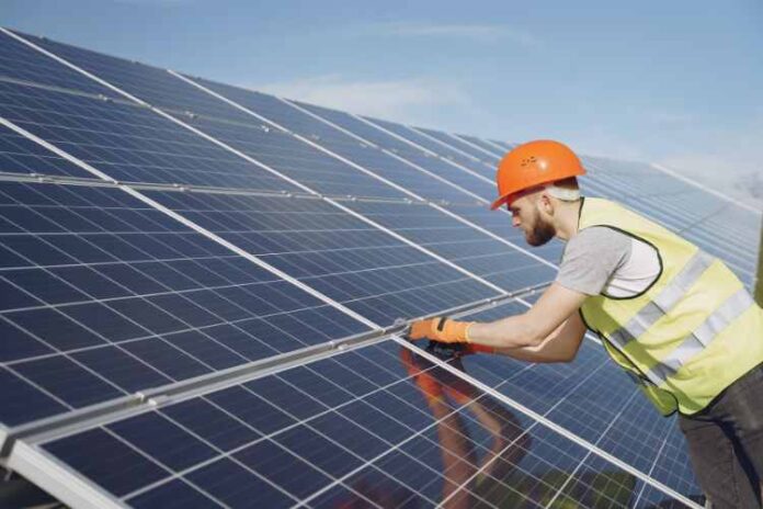 How to Clean Residential Solar Panels