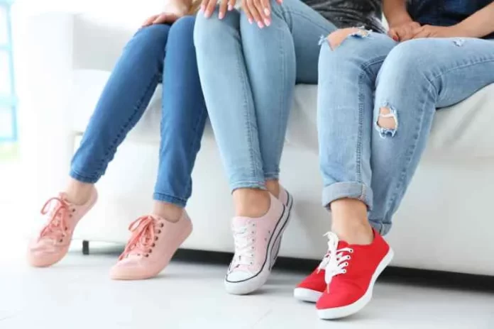 Walk with Confidence: How the Right Women's Sneakers Boost Self-Esteem